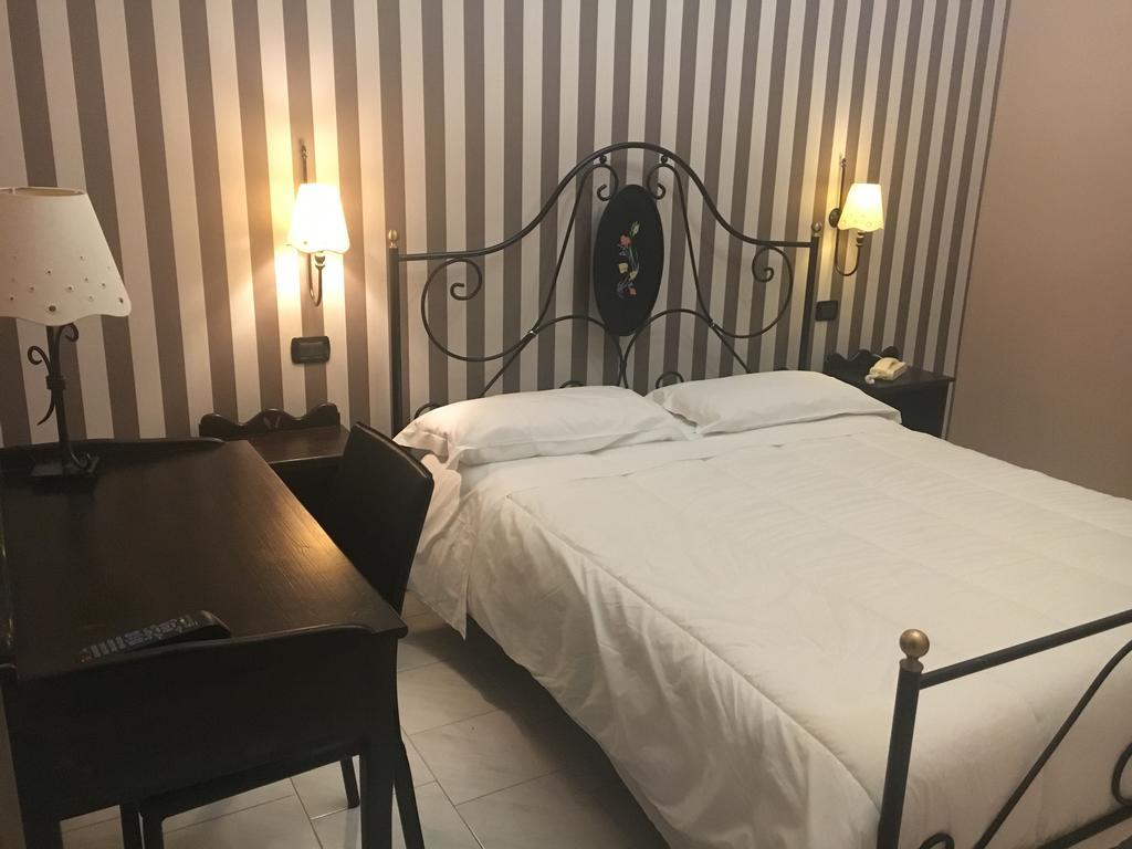 Hotel Degli Amici Pompei Ngoại thất bức ảnh