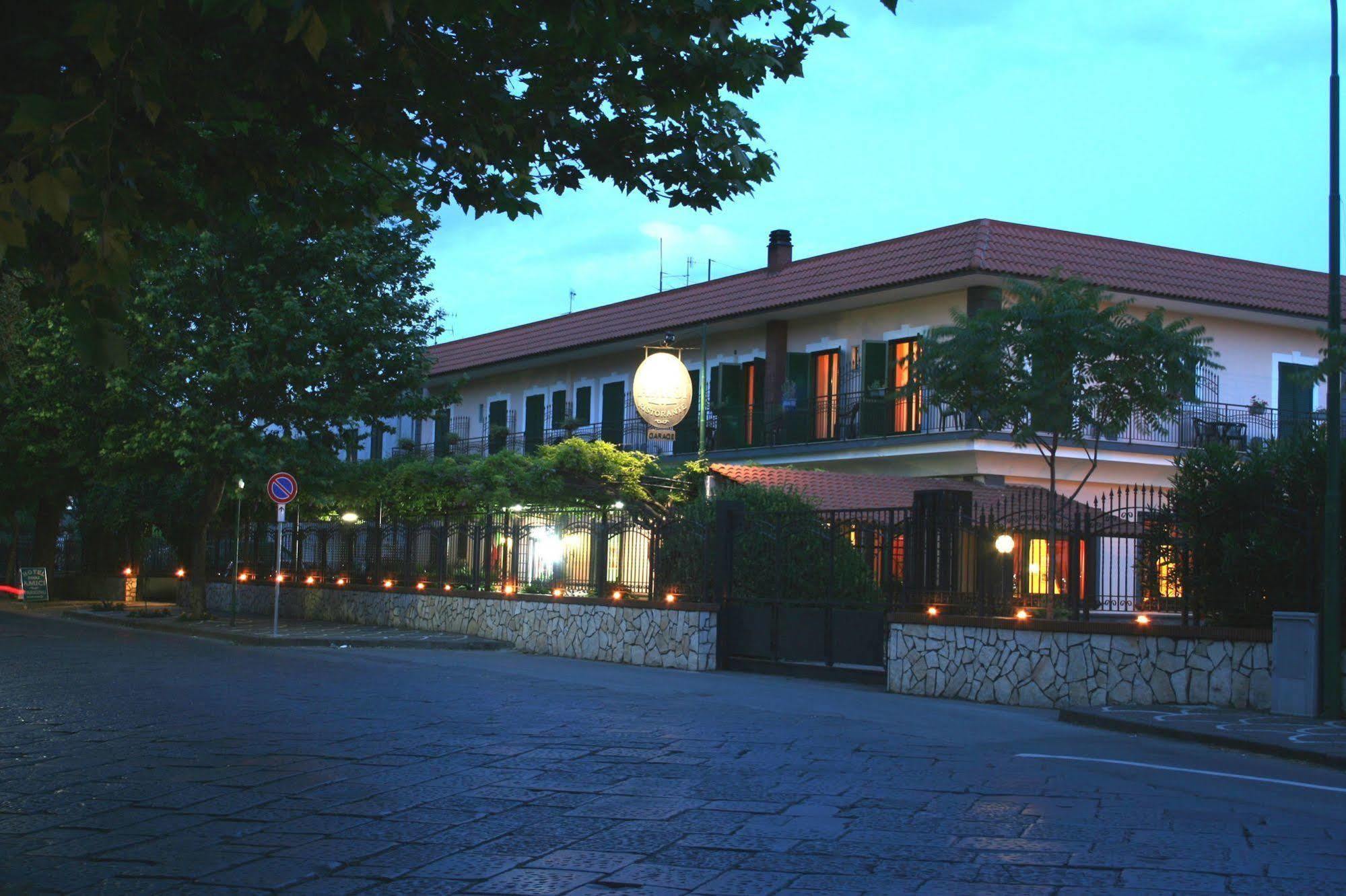 Hotel Degli Amici Pompei Ngoại thất bức ảnh