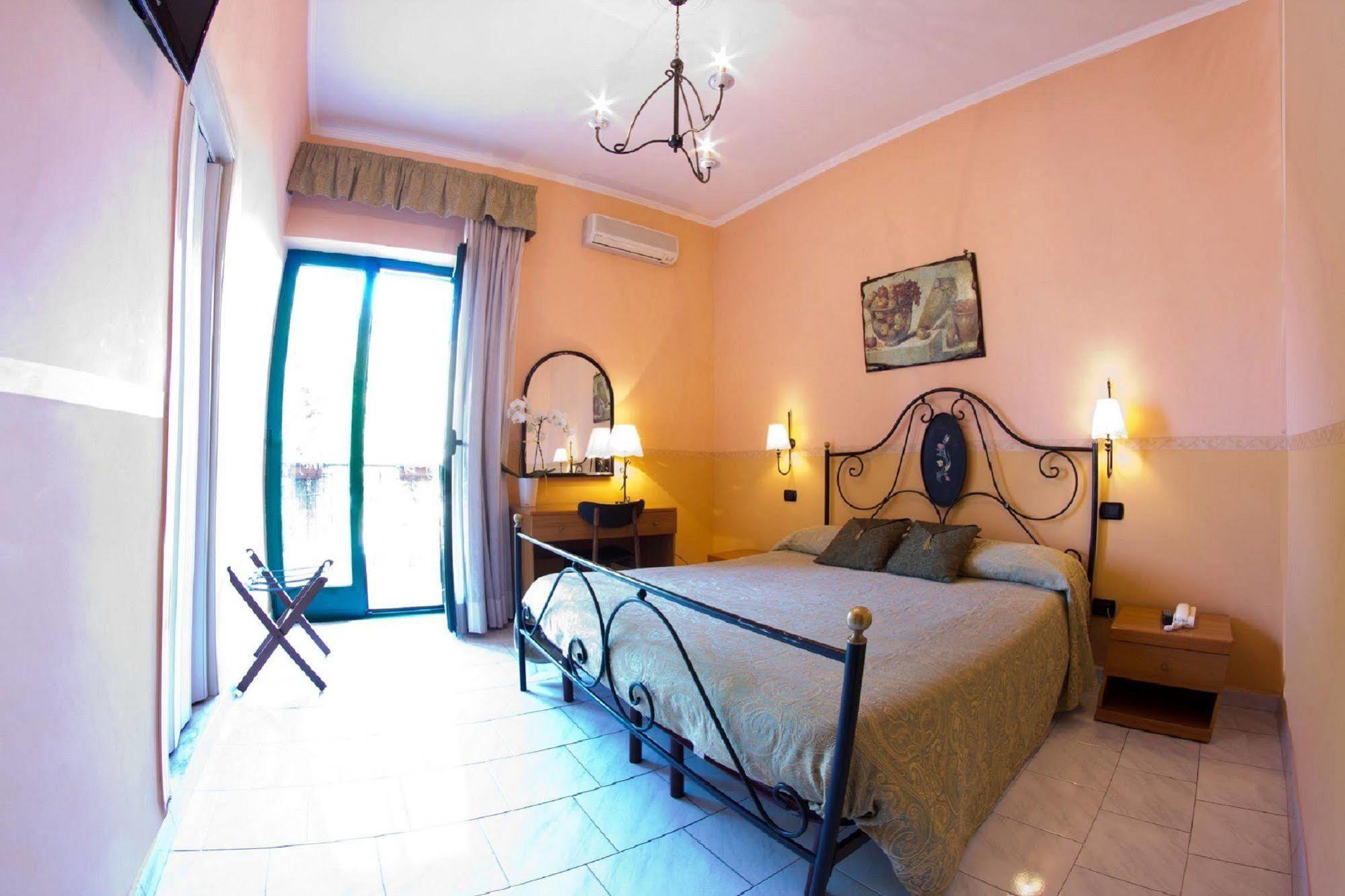 Hotel Degli Amici Pompei Ngoại thất bức ảnh